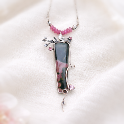 Wisiorek z Ptaszkiem na Gałęzi